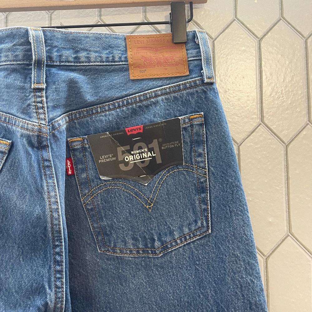 High-Rise Distressed Straight Leg Jeans - Blue - Picture 9 of 14